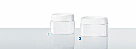 Denna burk heter Valentina. Finns i storlek 50 ml i kombination PP, PS/SAN
