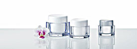 Denna burk heter Kassandra. Finns i storlekarna 15, 30, 50 ml. Material PS/SAN/PLEXI/PETG