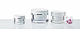 Denna burk heter Kyra. Finns i storlekarna 10,30,50 ml. Material PS/SAN/PLEXI/PETG